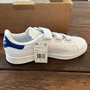 NWT men’s Adidas Originals Stan Smith CF sneakers in white and navy